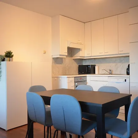 Apartment For 6 People With 2 Rooms, Cleaning Included *